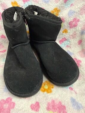 Koolaburra Kids Black Plush-Lined Zip Booties